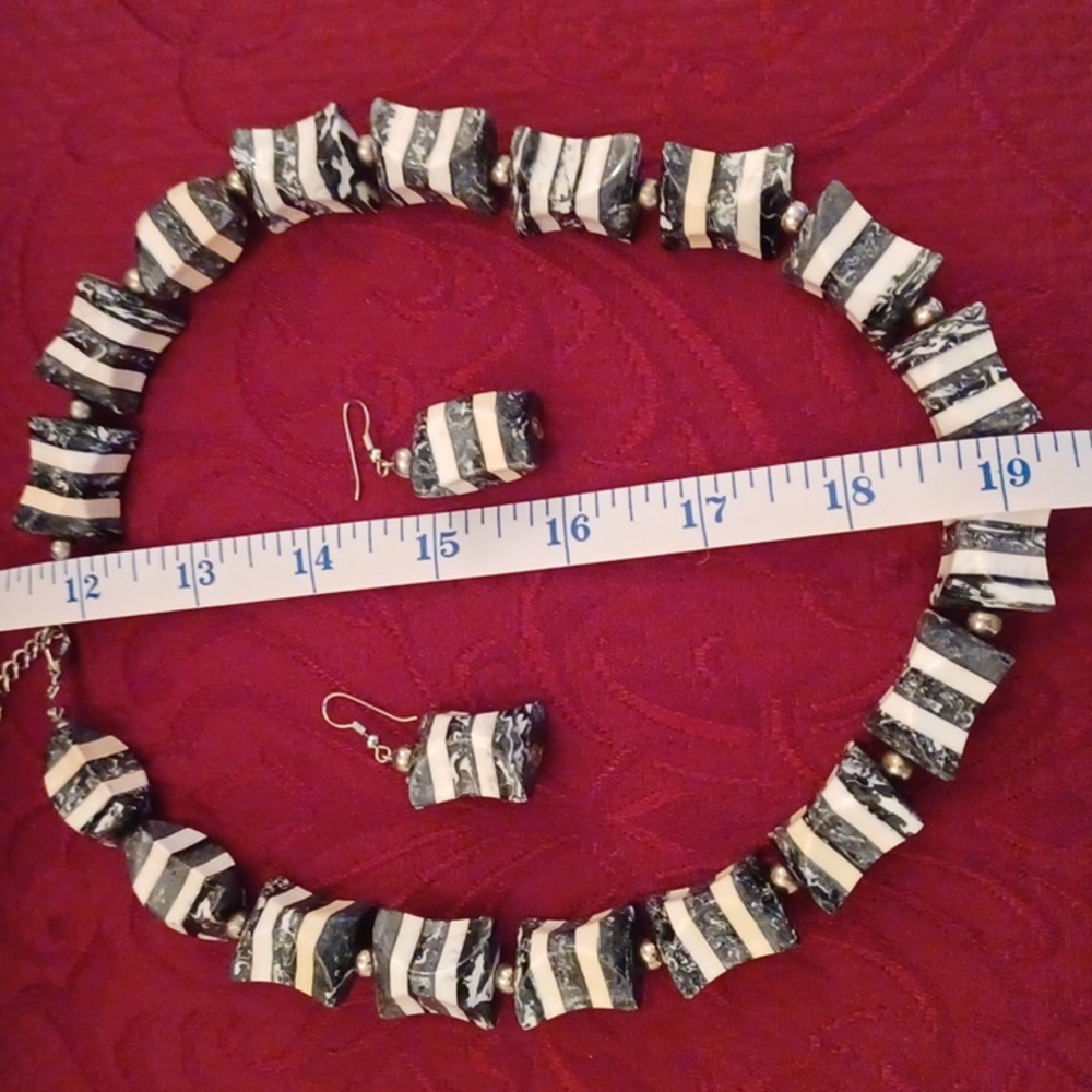 Chunky costume jewelry - Picture 7 of 7